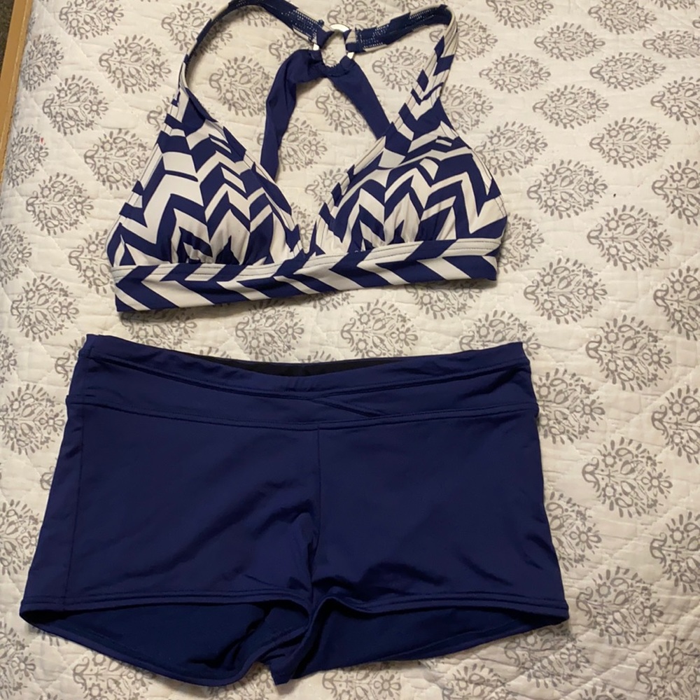 Baiting suit